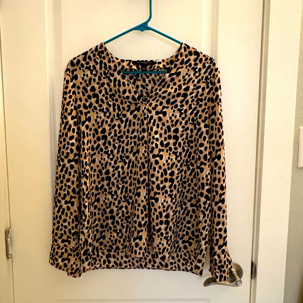 Banana Republic Animal/Leopard/Cheetah Print Long Sleeve Blouse